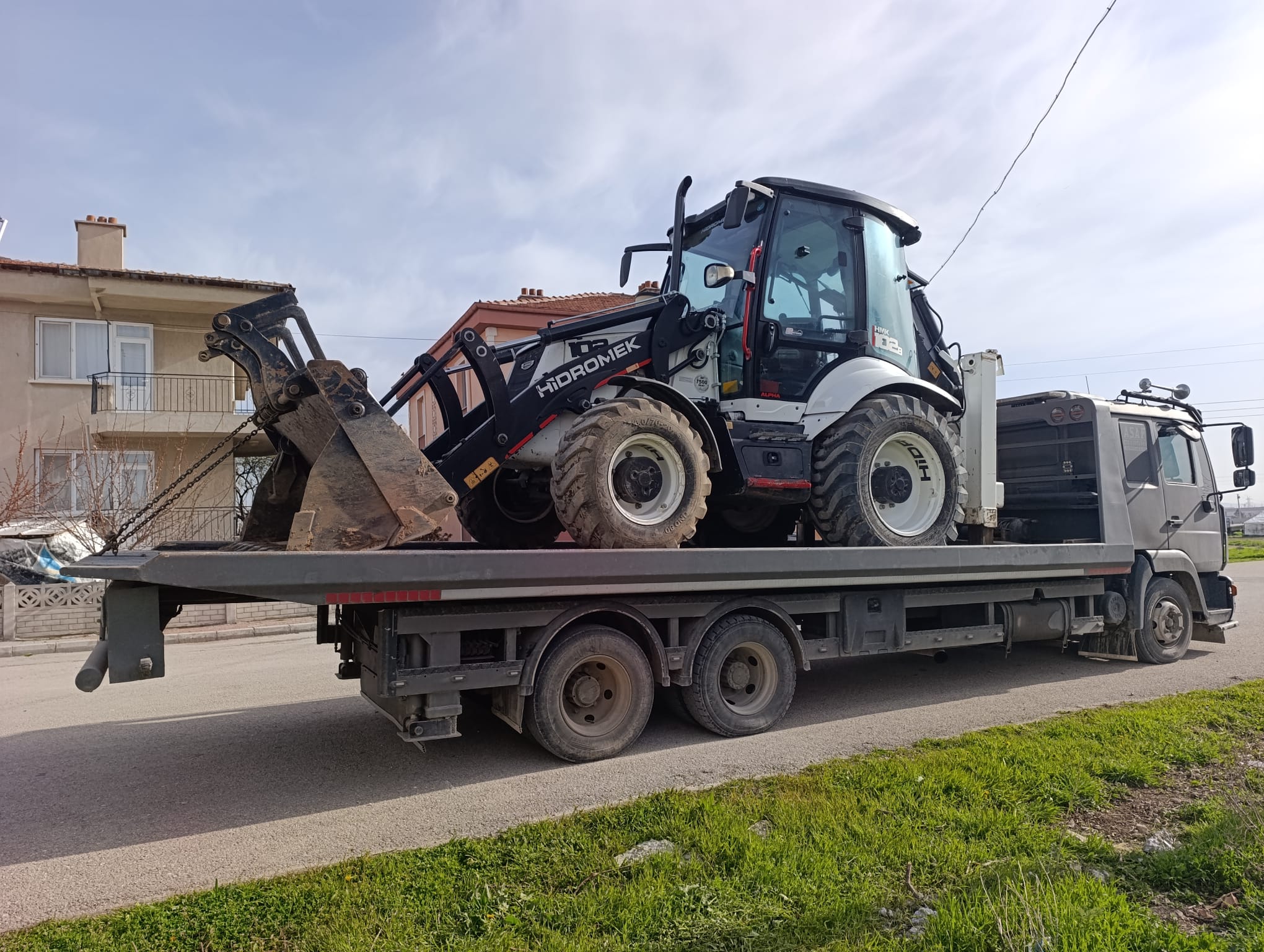Afyon merkez kiralık kepçe Enes Hafriyat iş makinesi